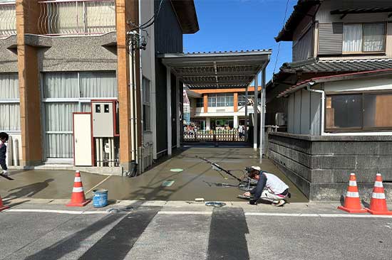 幼稚園バス駐車場工事完成